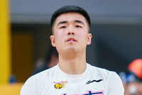 媒体人：广东的防守强度一般 但吉林太铁了 而张文逸把握住了机会