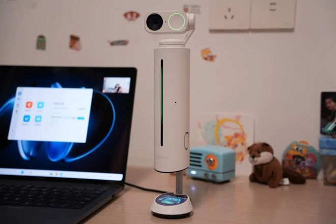 Insta360 WAVE 和 Link 2 Pro 可以搭配使用，并生成 AI 纪要 | 图源：网络
