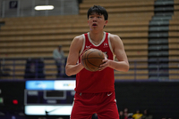 拓媒：杨瀚森入选新秀赛因中国市场 命中率才28% G联赛数据也一般