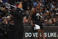 卢的35胜20负挑战是动力？小卡：我们不想战绩问题 只专注于比赛