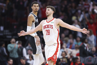 杨健：文班对位申京&amp;锡安会很难受 对位霍姆格伦&amp;艾顿就完全不会