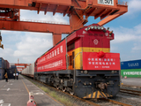 首批900台！中国物流中欧班列重点项目助力中国汽车“走出去”