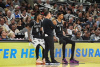 拉开差距！马刺末节逆转稳住西部第二 火箭继续身陷西部乱局