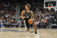 美记：马刺一直在探索交易索汉 他们还有可能放弃奥利尼克