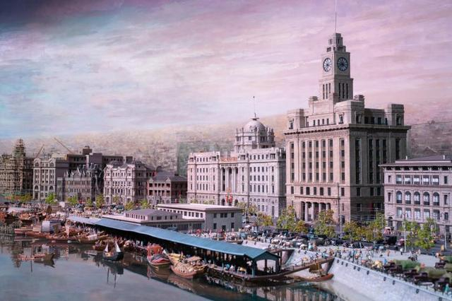 图为外滩模型景观。