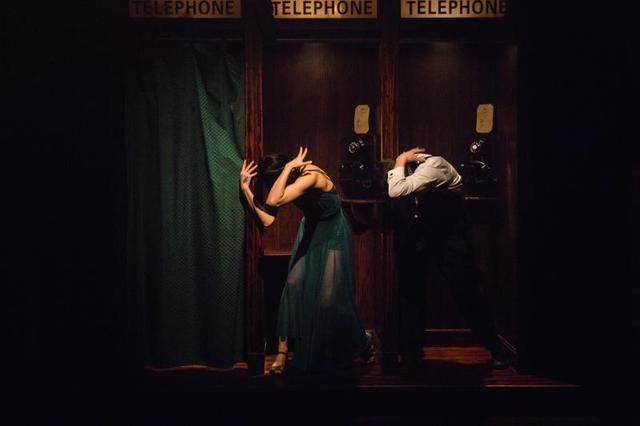 图为浸入式戏剧《不眠之夜》 资料图片