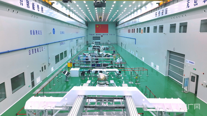 天章卫星智造基地生产车间（央广网发 鹤壁市淇滨区委宣传部供图）