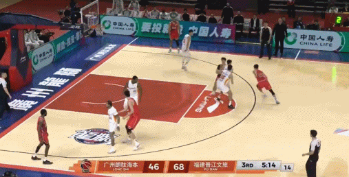 2023年状元VS2025年状元？陈国豪上篮被杨曦皓结结实实钉板大帽！