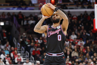 快快调整状态！科比·怀特半场毫无手感 6中1&amp;三分3中1仅拿3分