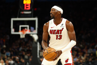 你是主攻！阿德巴约半场10中5&amp;三分4中2砍下14分6板