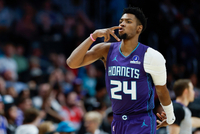 硬！布兰登·米勒12中6得23分6板2助 关键时刻进攻篮板+三分给力