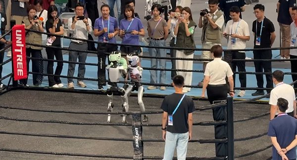 2025年5月，央视主办机器人格斗赛 视频截图