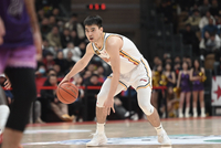 三分也很准！贾明儒半场三分3中3得10分 其中有一记3+1&amp;正负值+39