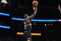 这表现神了！小哈达威9中6射落22分 三分神准7中5&amp;罚球5中5