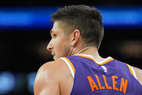 太阳阿伦：现在的球队与上季没可比性 我们配合默契还会持续提升