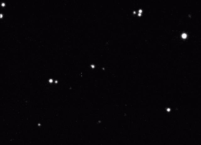 欧洲南方天文台甚大望远镜（VLT）对小行星 2024 YR4 的追踪 | 图源：ESO/O. Hainaut et al.