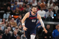 中规中矩！祖巴茨10中6拿到13分7篮板2助攻