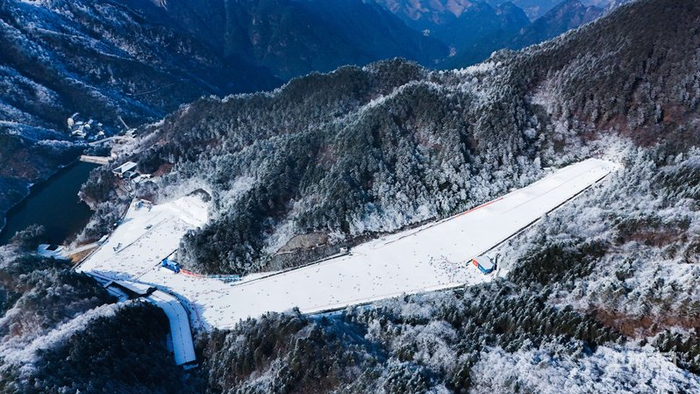 大明山万松岭滑雪场（央广网记者  尚天宇  摄）