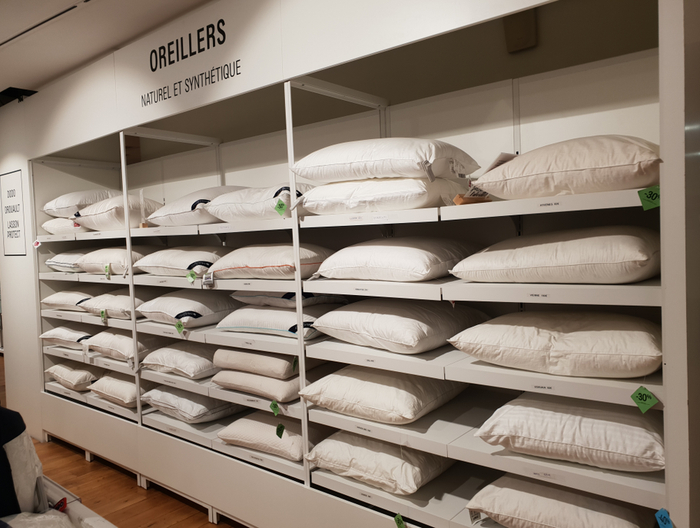 △ 法国老佛爷百货也有售卖