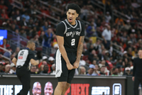 哈珀谈输黄蜂：我们是非常年轻的球队 会把这样的比赛放在心上