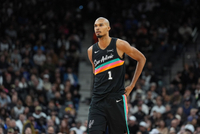 进攻端低效防守端被迎射！文班上半场状态全无投篮8中2 正负值-18