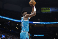 面对同届状元证明自己！米勒砍下全场最高26分&amp;多次三分迎射文班