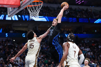 基德：弗拉格有很多被漏吹的犯规 他会不断突破&amp;直到裁判响哨