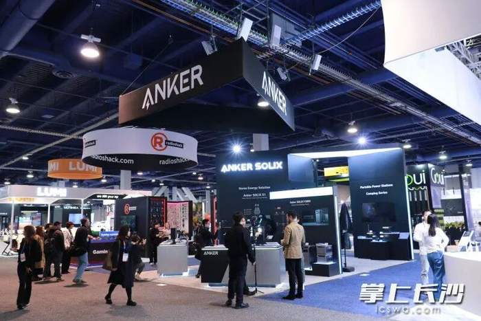 安克创新参加2025 CES全球消费电子展。长沙晚报通讯员 梁宵 供图