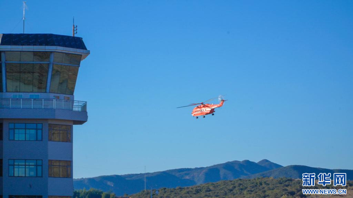 靠前驻防机组起飞出发（视频截图）。新华网发（骆银文 摄）