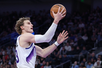 就你是全明星呀！马尔卡宁强突斯科蒂·巴恩斯 起飞左手暴力劈扣