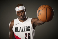 美记：老鹰很可能会裁掉赛季报销的里斯或当特 以腾出一个名额