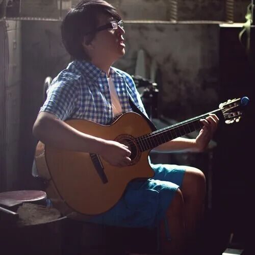 《听袁惟仁弹吉他》有一种朴实动人的传承力量