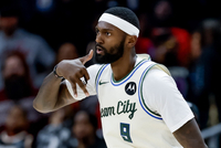 美记：波蒂斯出现在交易谈判中 黄蜂对其有意&amp;雄鹿想要小桥