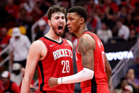 小贾巴里更新社媒晒申京的海报 配文：全明星