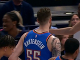 赛季首次三双！哈滕防守加抢篮板拿到三双 替补席站起来欢呼