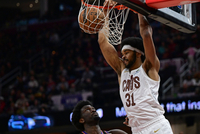 队记：湖人有机会在字母交易做第三方 引进迪文岑佐&amp;贾勒特·阿伦