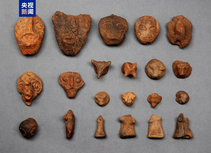 河南新郑裴李岗遗址出土的陶塑