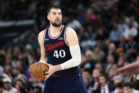 Scotto：绿军曾提出A·西蒙斯+1首轮1互换交易祖巴茨 被快船拒绝