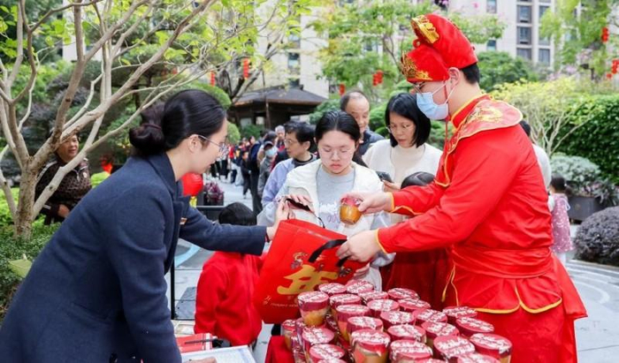 图：建发物业开展“马上有米”特色活动