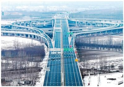1月18日拍摄的京雄高速泗庄枢纽互通。新华社记者 朱旭东摄