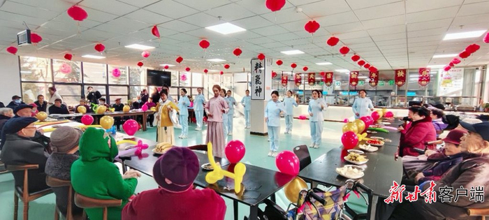 庆阳市养老综合服务中心开展迎新年主题活动。 受访单位供图