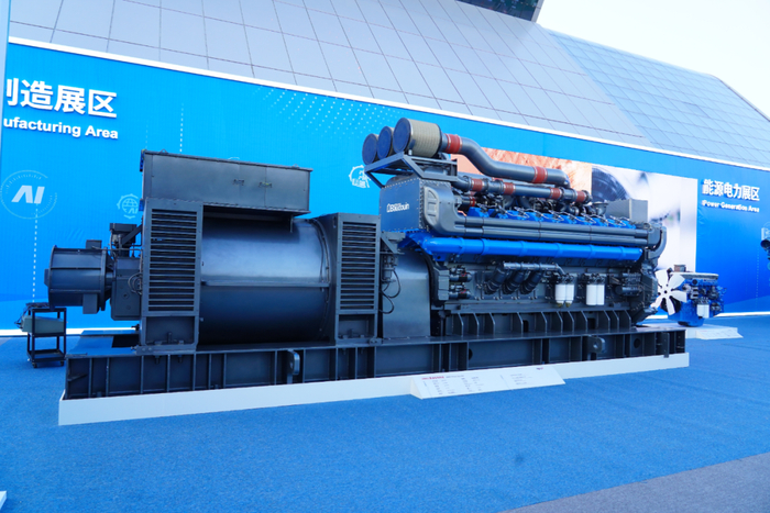 全球首款5兆瓦高速柴油发电机组20M61亮相潍柴集团2026年商务大会  图片来源：潍柴动力