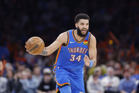 肯威：为今天上场的所有球员骄傲 输球让人难受但拼劲值得肯定