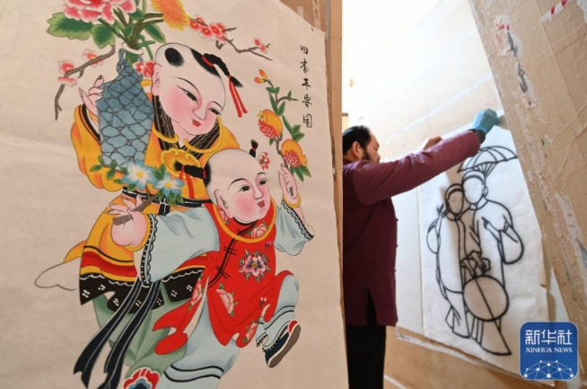 高密市民间艺人创作扑灰年画