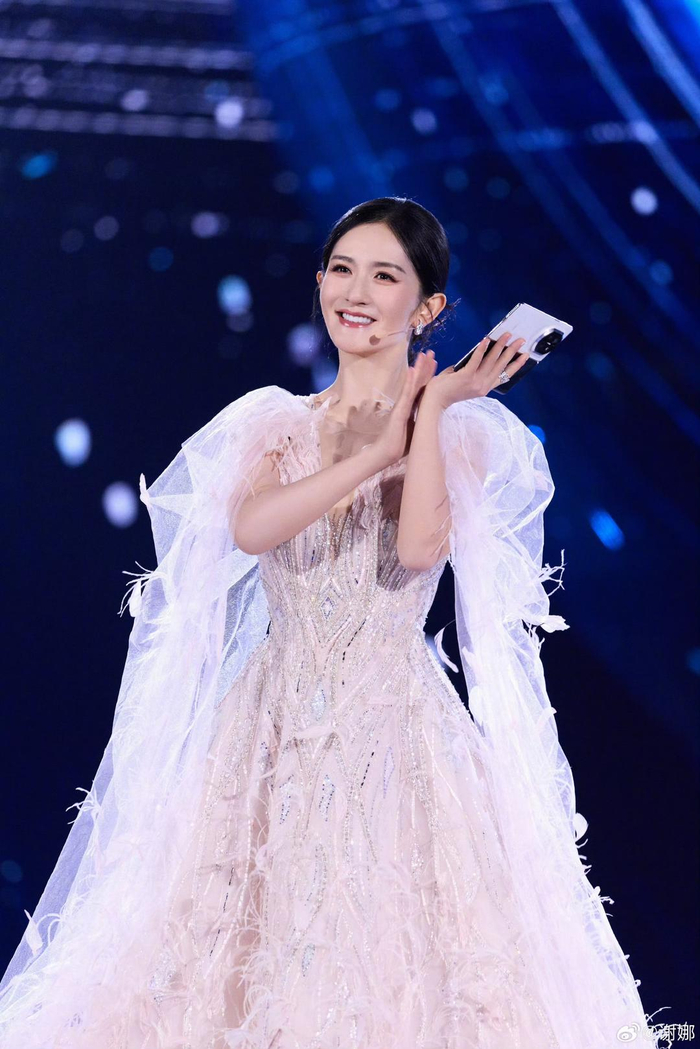 图据谢娜微博