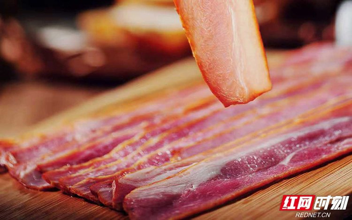 湖南华乐食品有限公司加工出口新加坡的熟食肉制品。