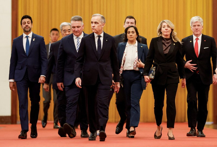 卡尼代表团抵达人民大会堂