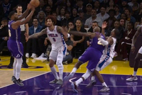 维持原判！马克西卡位拽倒詹姆斯个人5犯 76人挑战失败