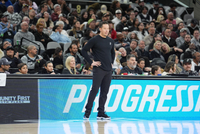 米奇·约翰逊：弗拉格的实力十分出众 文班本场交出一份全面答卷