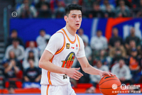 可惜绝平三分不中！栾利程替补16中7拿下18分3助1断